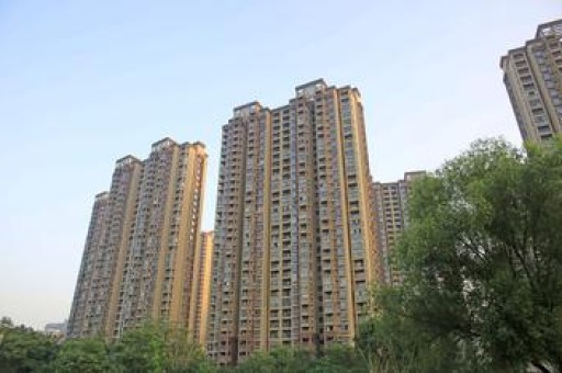新房地面有裂缝正常吗